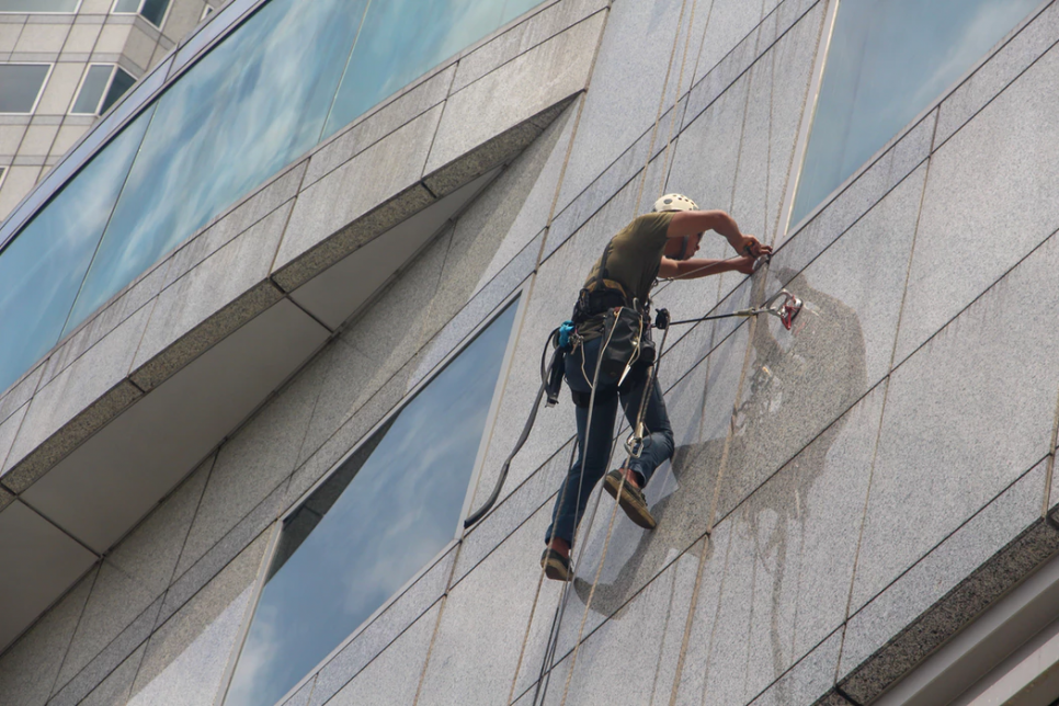 commercial window cleaning